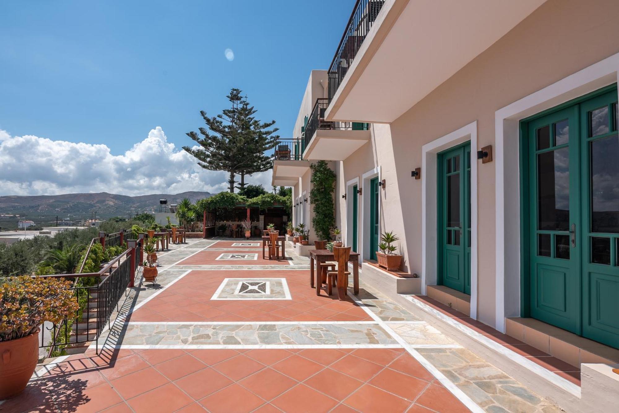 Kaliviani Traditional Hotel Kíssamos Екстериор снимка